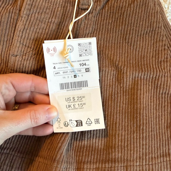 NWT; Super cute soft curodury skirt from Zara; size 4 little girl - Picture 2 of 3